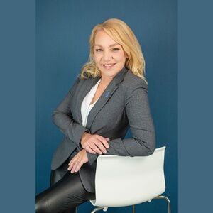 Meet your Posher, Paige